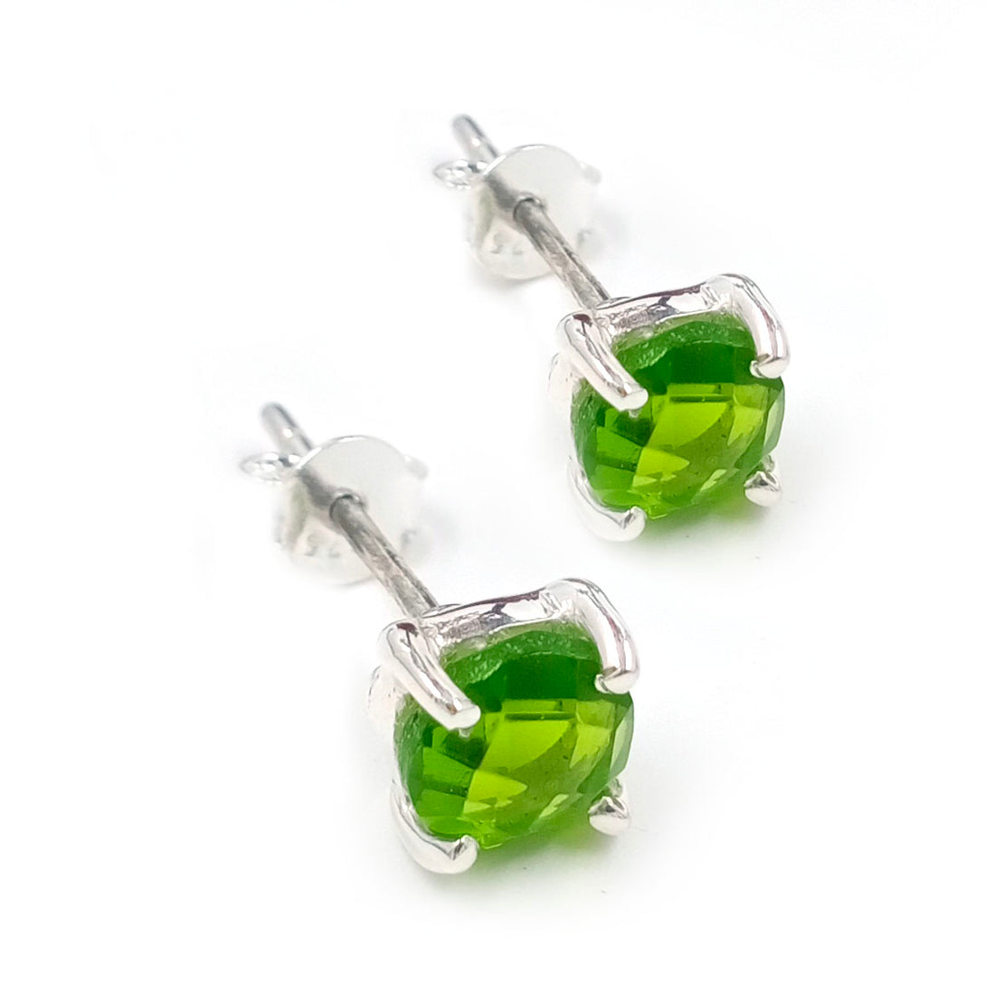 925 Sterling Silver Natural Peridot Stud Earrings - Bright Green Radiance